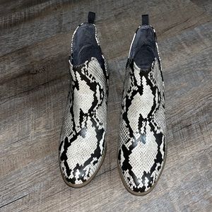 Dr. Scholl’s Snake Skin Women’s Booties - Size 6.5